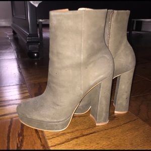 Steve Madden GWENDLYN booties